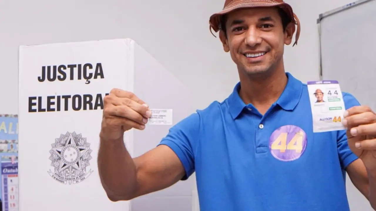 Allyson Bezerra vota em Mossoró neste domingo