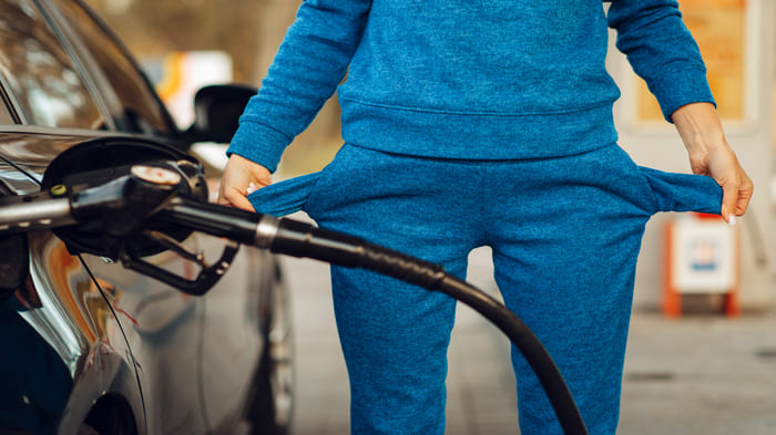 Preço da gasolina deve subir em outubro enquanto gasóleo recua