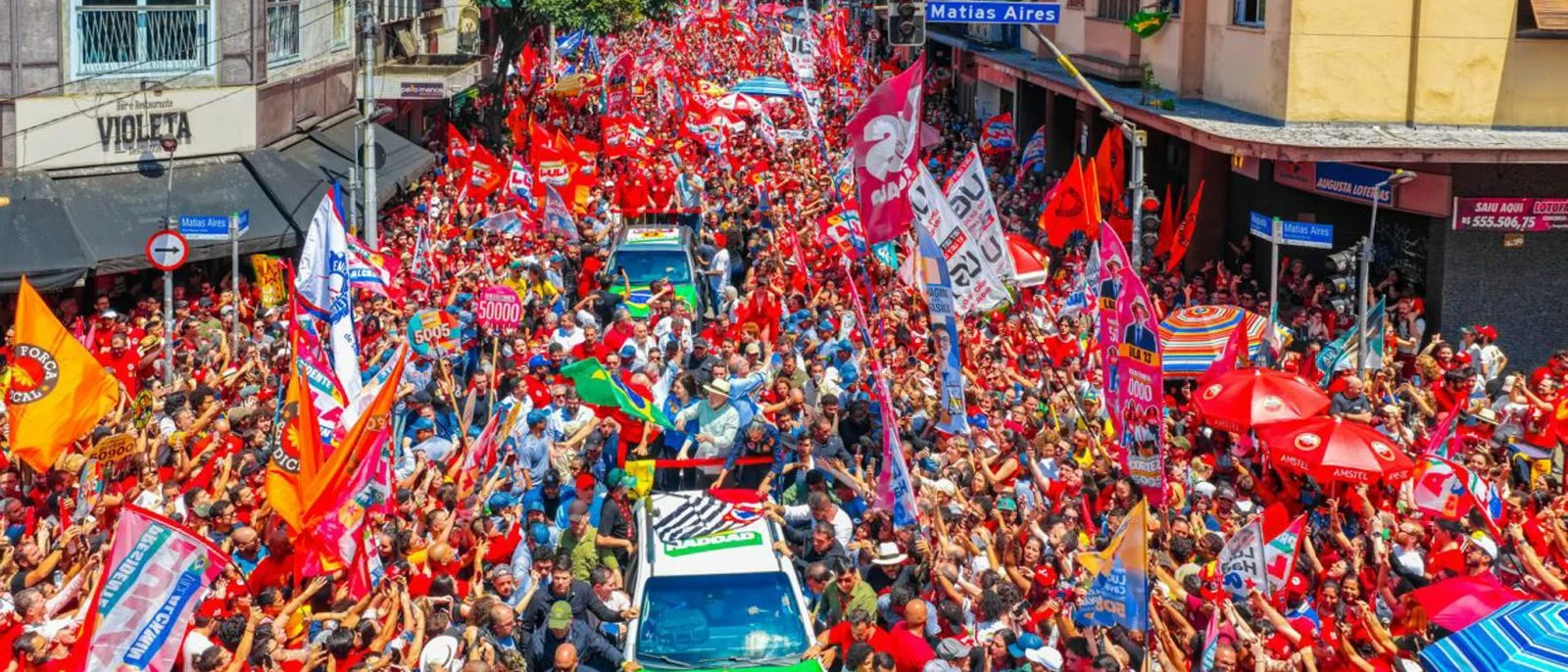 Lula e aliados realizam ato na Avenida Paulista focando no voto jovem