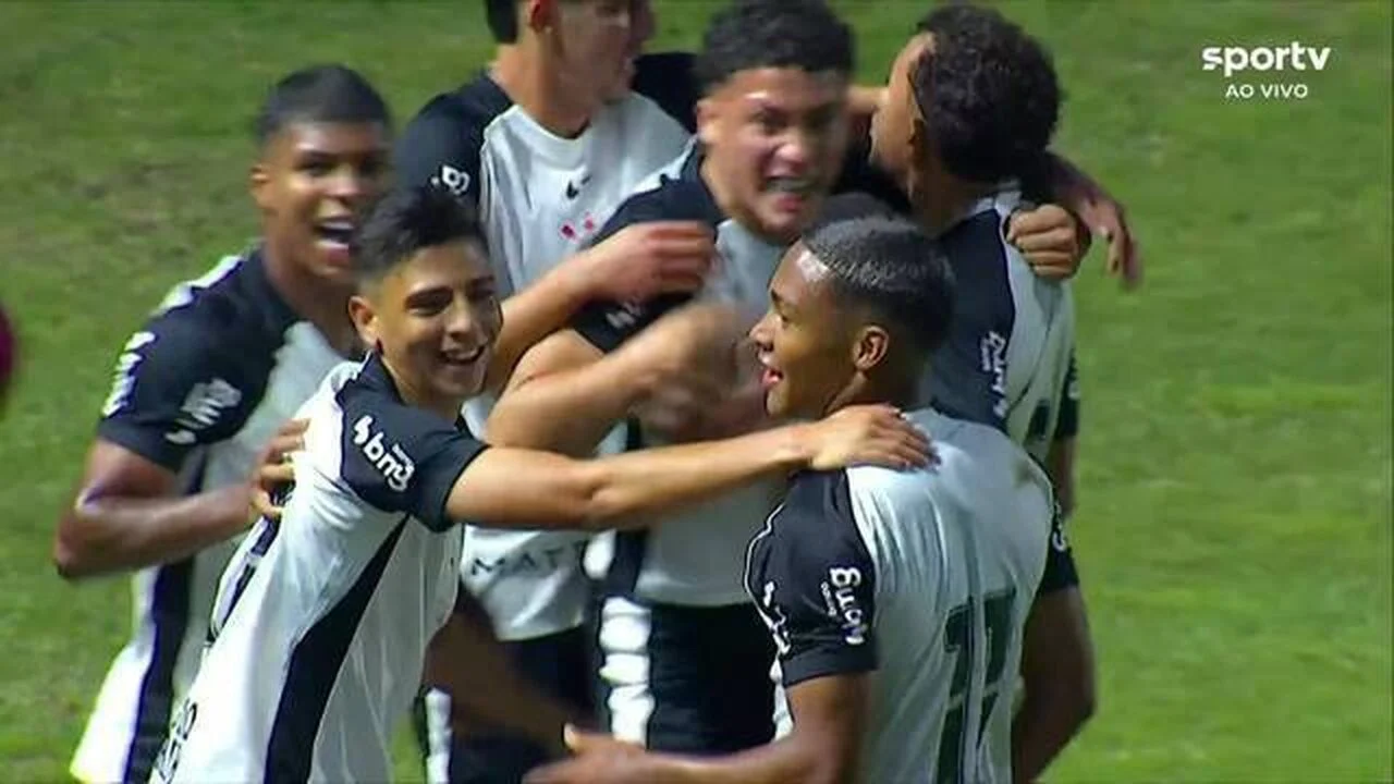 Corinthians elimina o Flamengo e vai à semifinal do Brasileiro Sub-17