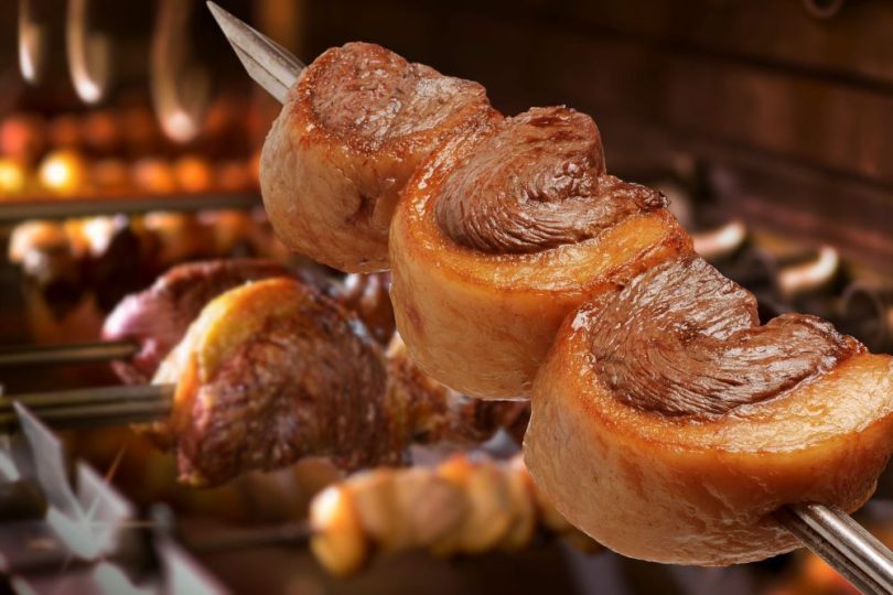 Dicas e cortes para preparar um churrasco perfeito