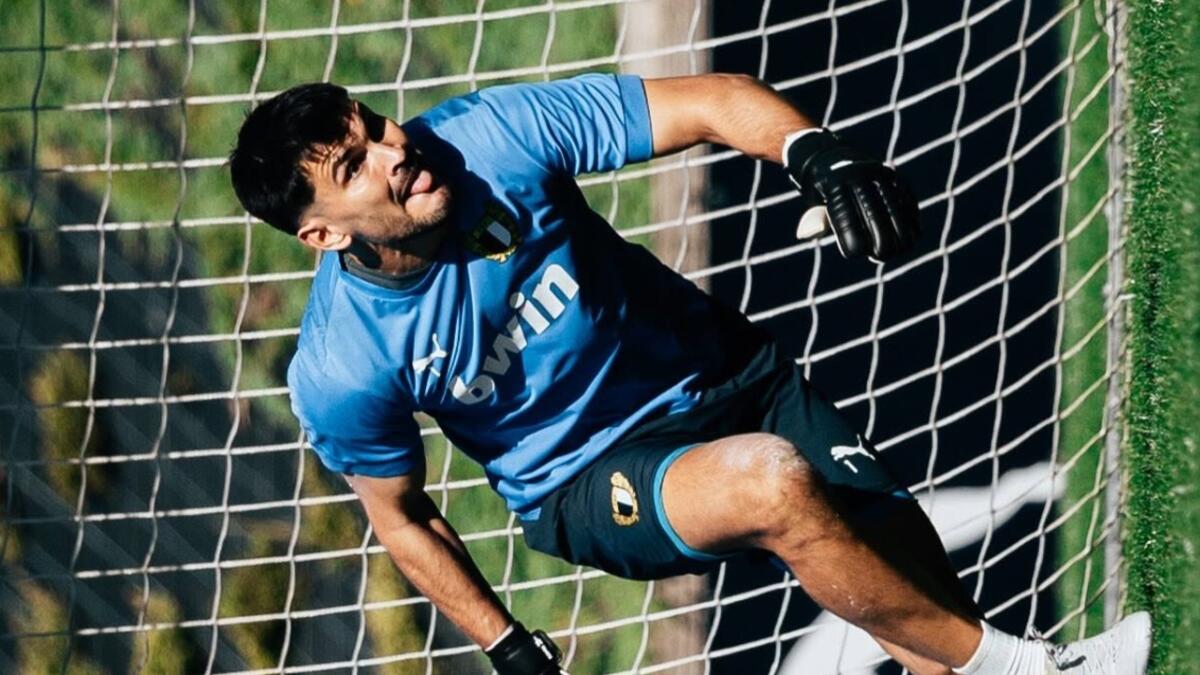 Renovação e estreias marcam o cenário do futebol internacional