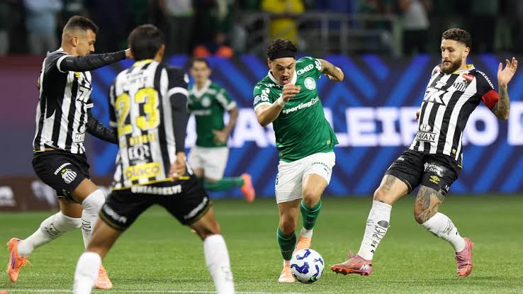 Palmeiras visita o Santos na Vila Belmiro pela 33ª rodada