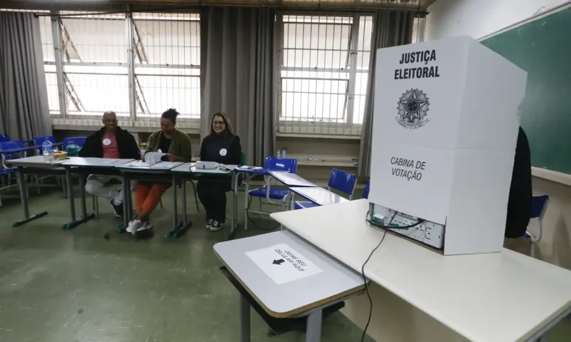 Violência política marca reta final da eleição presidencial no Brasil