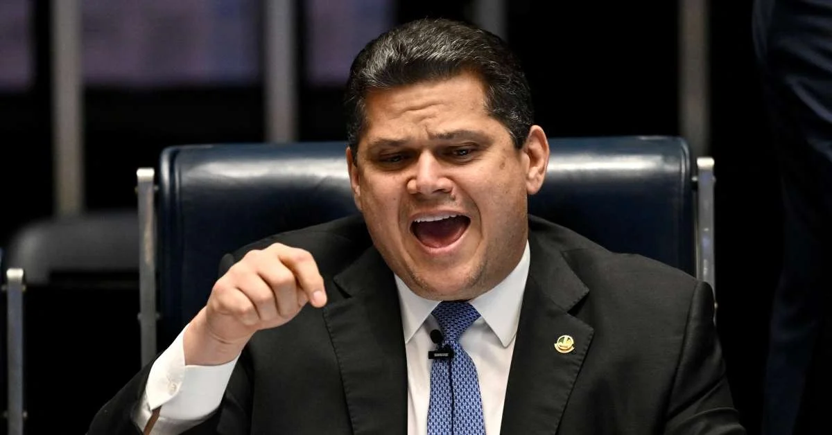 Alcolumbre retira PEC da Segurança da pauta do Senado
