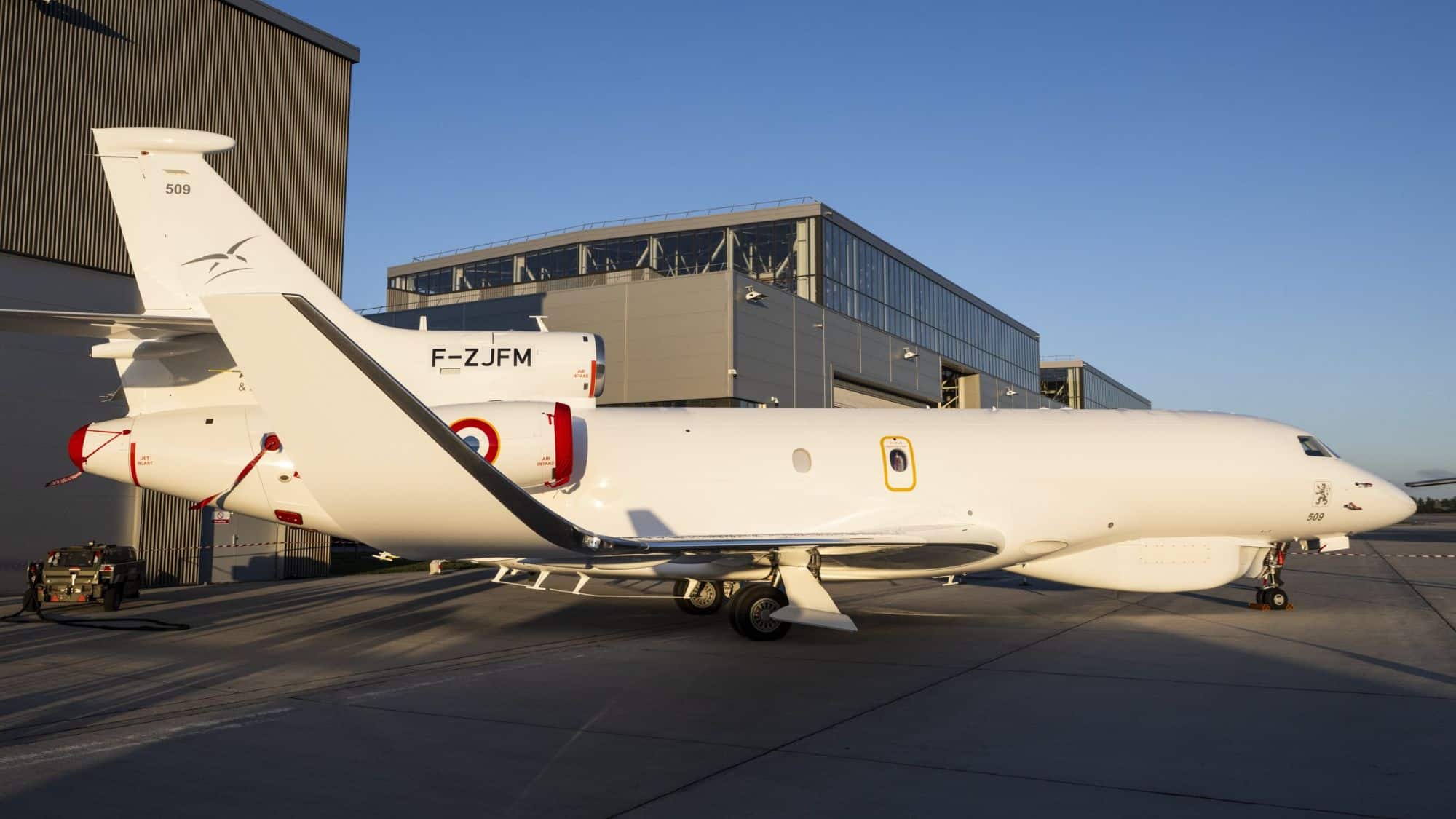Primeira aeronave Archange de espionagem chega a base aérea francesa
