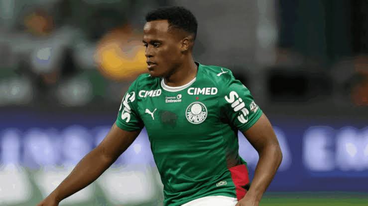 Jhon Arias rebate torcida do Fluminense após ser chamado de Judas no Maracanã