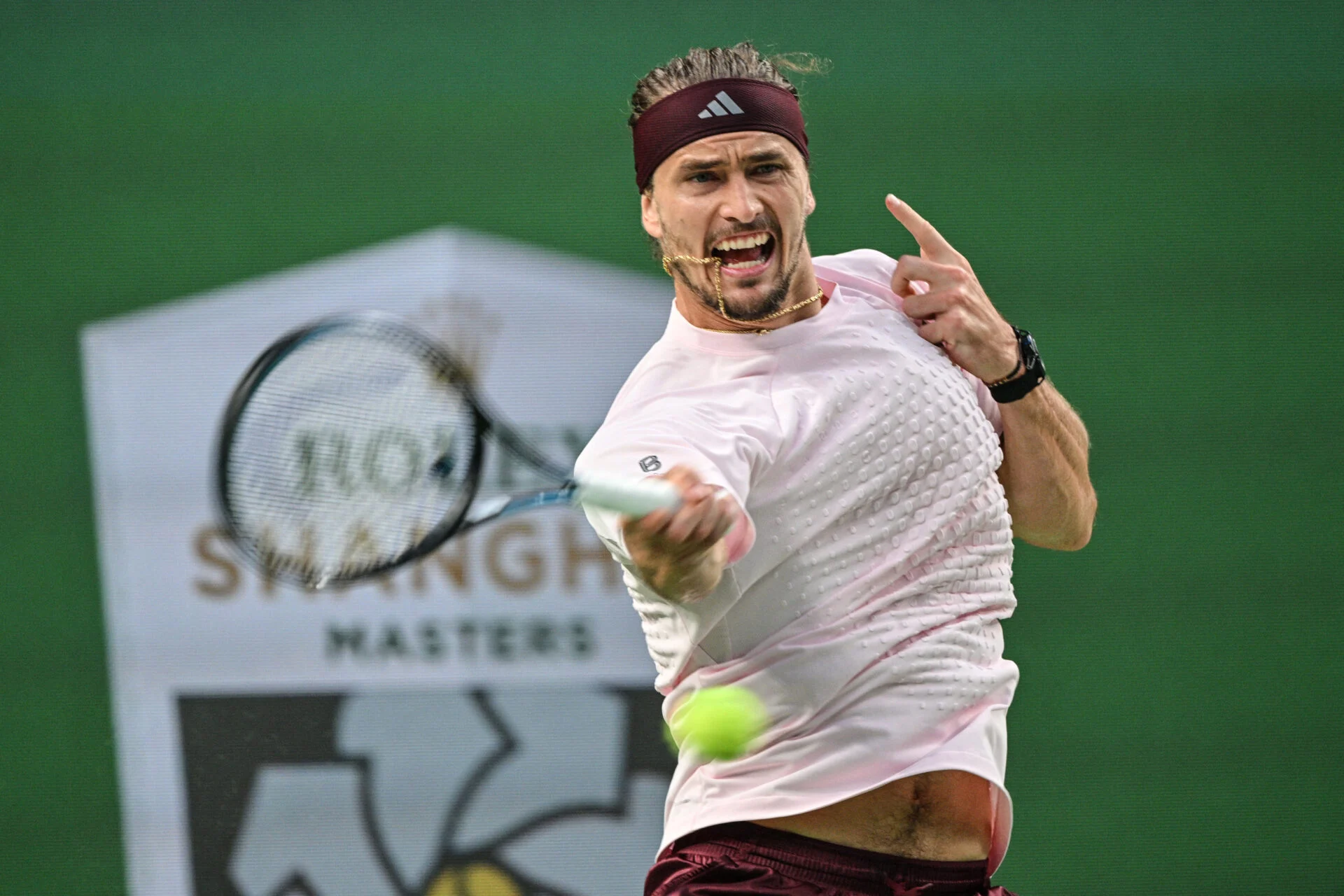 Alexander Zverev é eliminado por Davidovich Fokina no Masters de Xangai