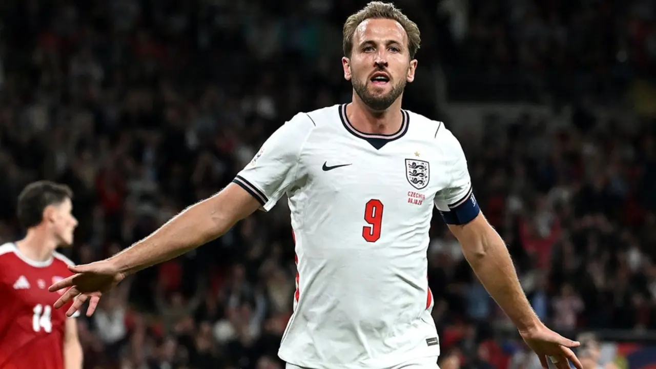 Inglaterra vence Tchéquia por 3 a 0 e Kane iguala recorde histórico