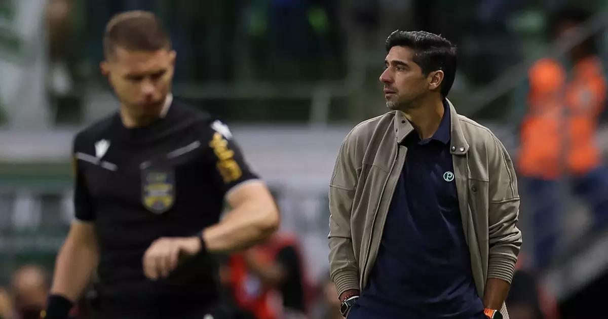 Futuro de Abel Ferreira no Palmeiras movimenta bastidores políticos