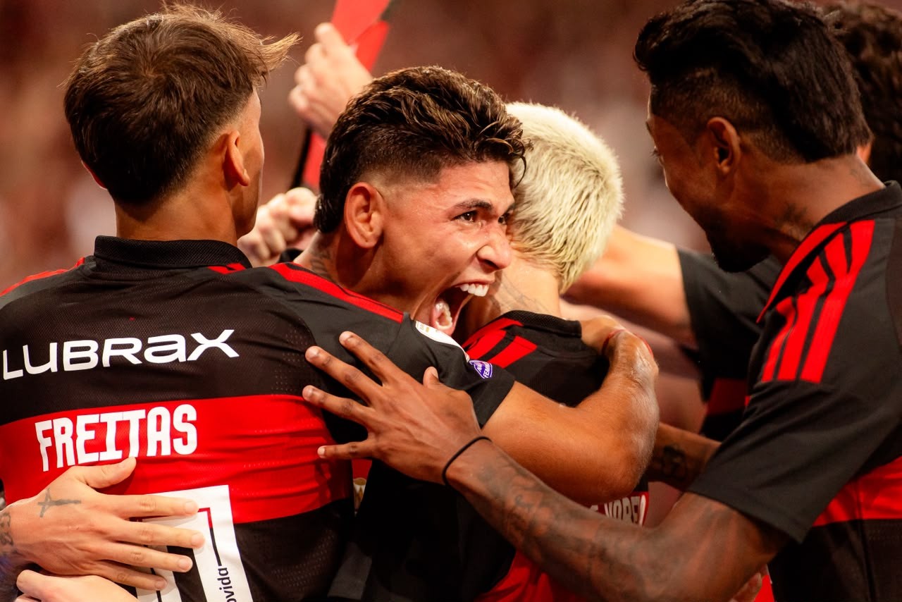 Flamengo inicia disputa da semifinal da Libertadores contra o Estudiantes