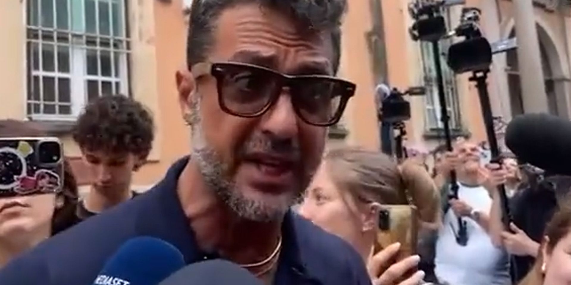Fabrizio Corona é denunciado em Milão após fugir de abordagem policial