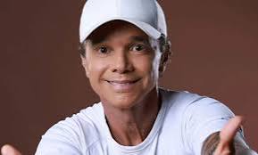 Morre Netinho, ícone do axé brasileiro, aos 60 anos em Salvador