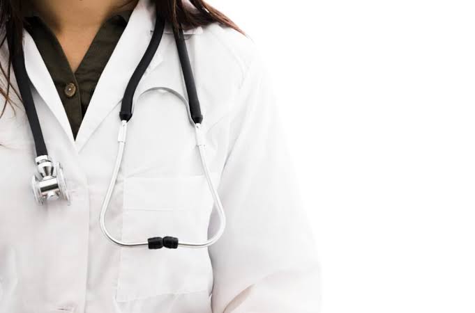 Estudante de medicina em SC é condenada a devolver R$ 176 mil por fraude em bolsa