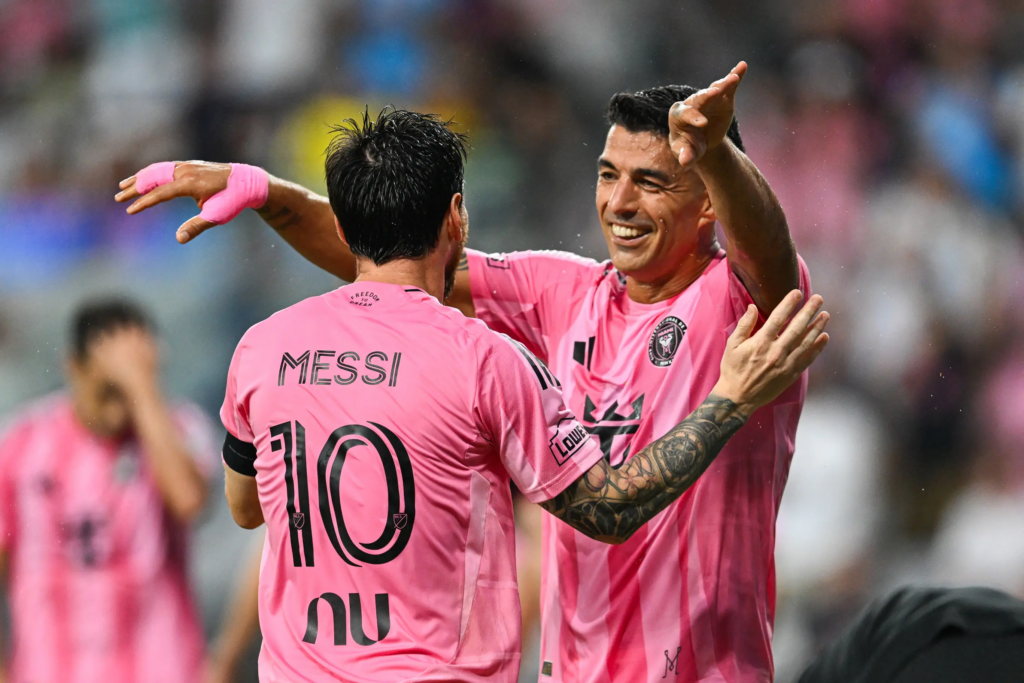 Inter Miami goleia o DC United com gols de Messi e Suárez na MLS