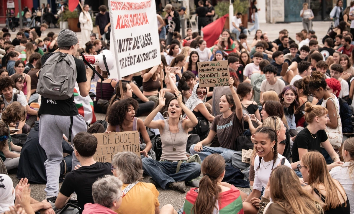 Protestos e saques em Milão e Treviso resultam em detidos e feridos