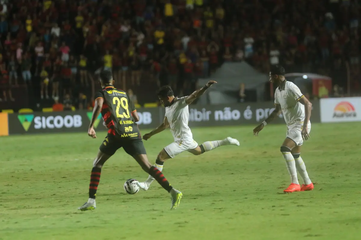 Sport vence o Criciúma por 2 a 1 na Ilha do Retiro pela Série B