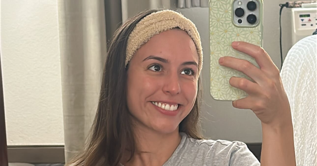 Atriz brasileira está detida pela imigração nos EUA há mais de um mês