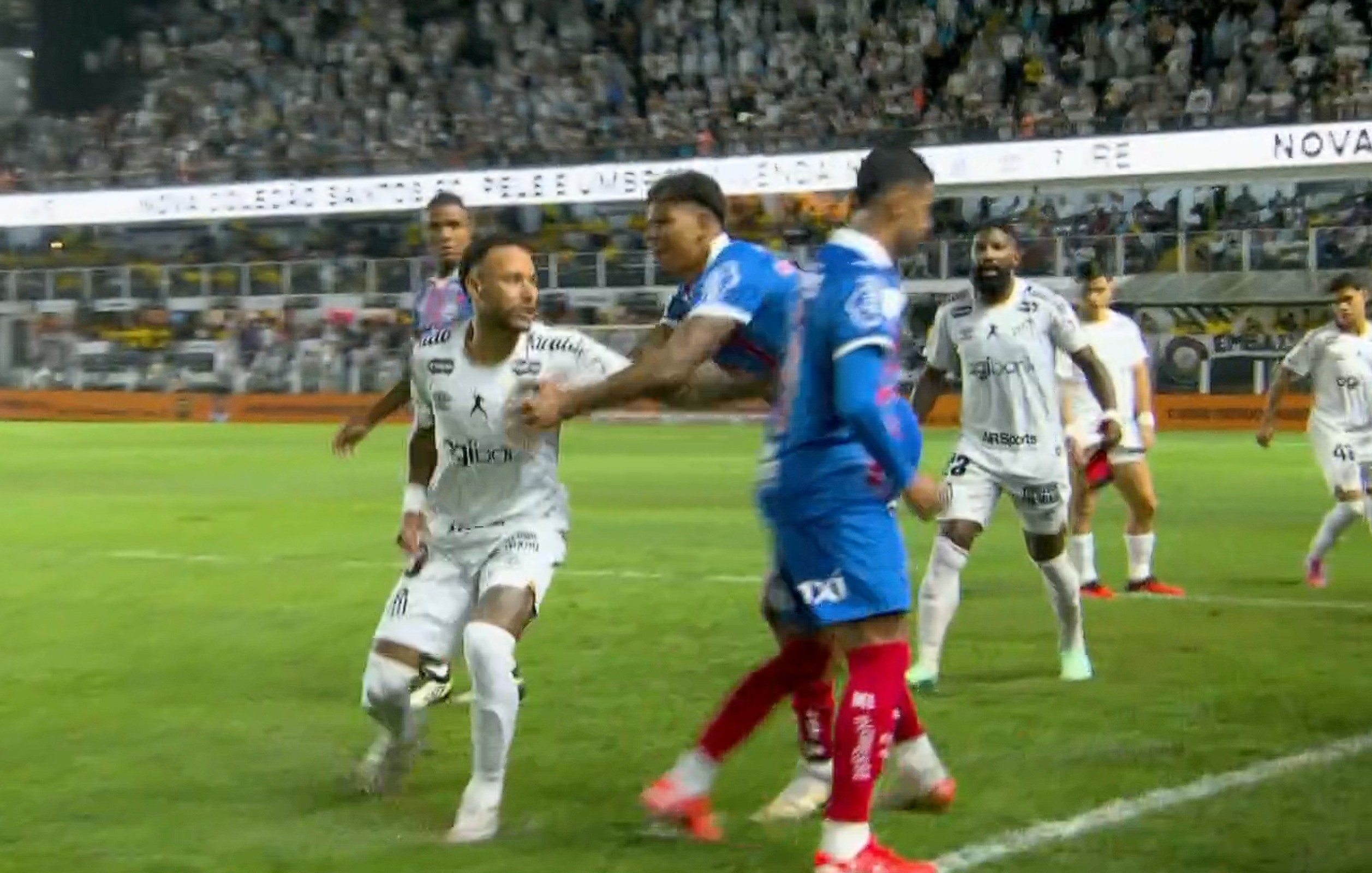 Rodada do Campeonato Brasileiro tem expulsão de Neymar e virada do Vasco