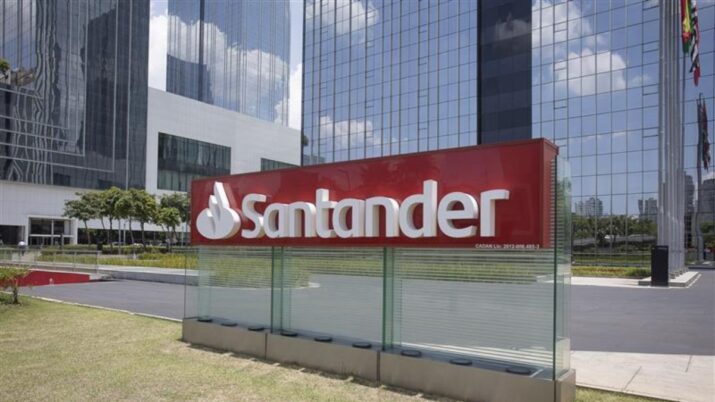 Lucro do Santander Brasil cai 28% no terceiro trimestre