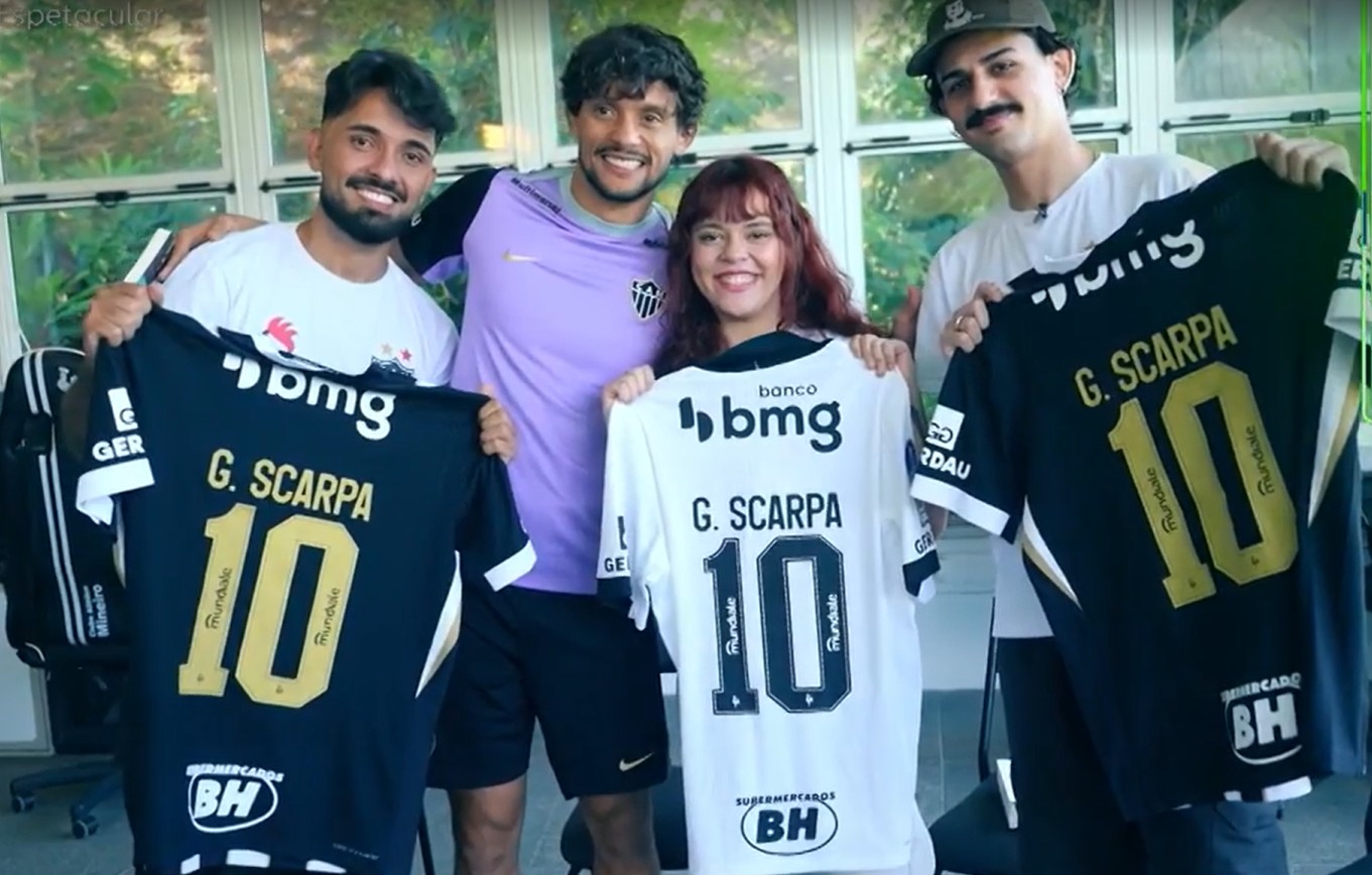 Gustavo Scarpa vira destaque na TV russa e impulsiona clubes de leitura