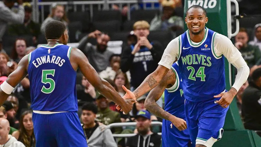 Timberwolves atropelam o Miami Heat na estreia da NBA