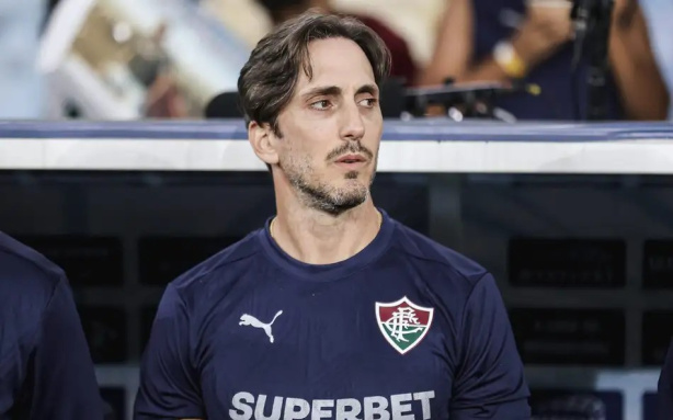 Corinthians consulta Luis Zubeldía e avalia opções para reta final