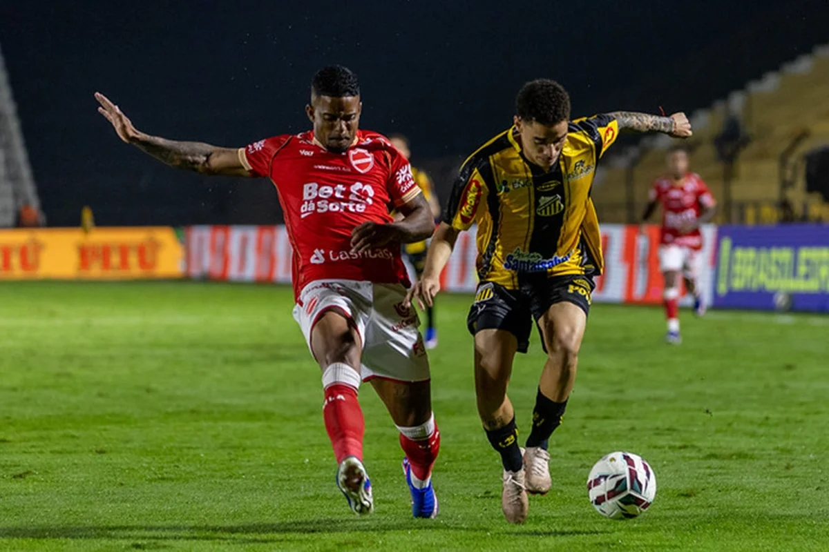Vila Nova cede empate ao Novorizontino no fim e segue na liderança da Série B
