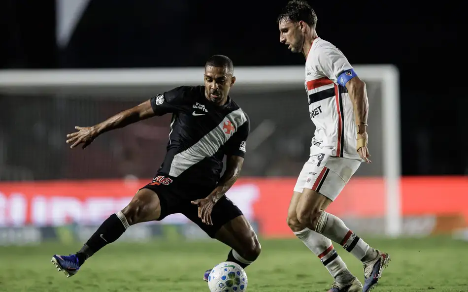 Vasco enfrenta o São Paulo no Morumbi pelo Campeonato Brasileiro