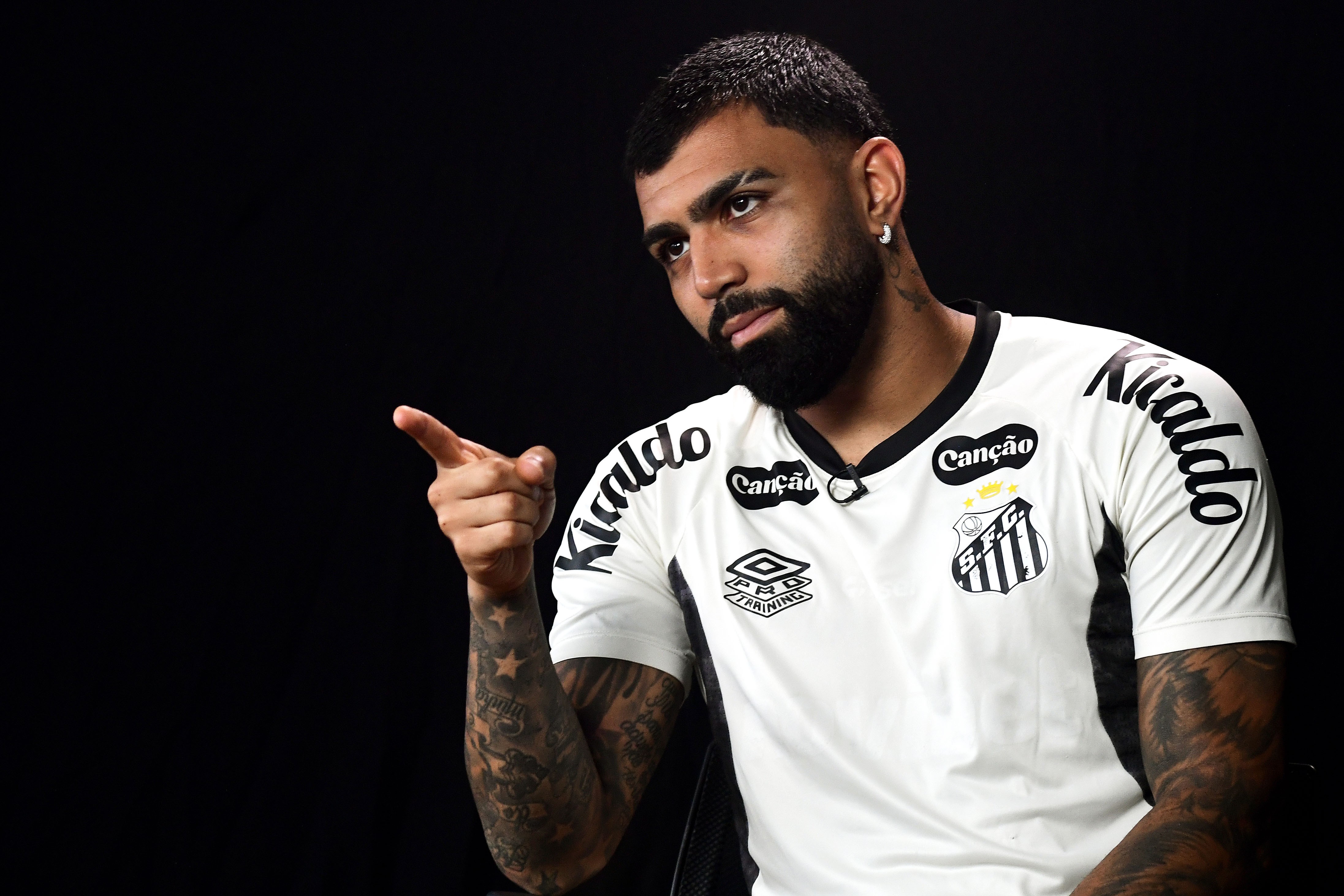 Gabigol avalia estar entre os melhores atacantes em atuação no país