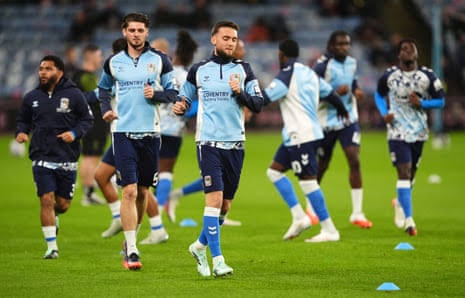 Coventry City e Newcastle United se enfrentam pela Premier League