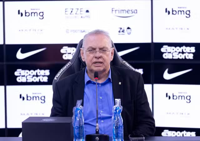Corinthians enfrenta atrasos nos direitos de imagem e risco de rescisões