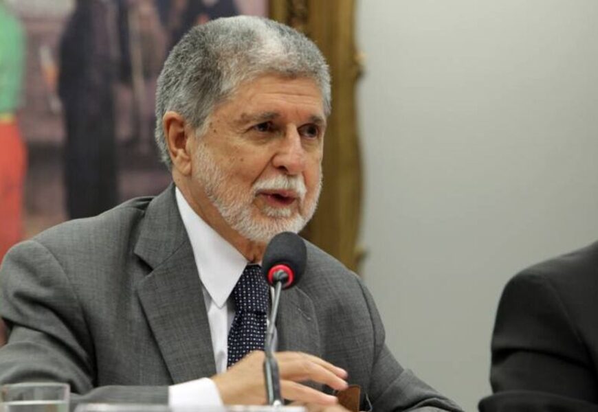 Celso Amorim alerta sobre riscos de submissão aos Estados Unidos