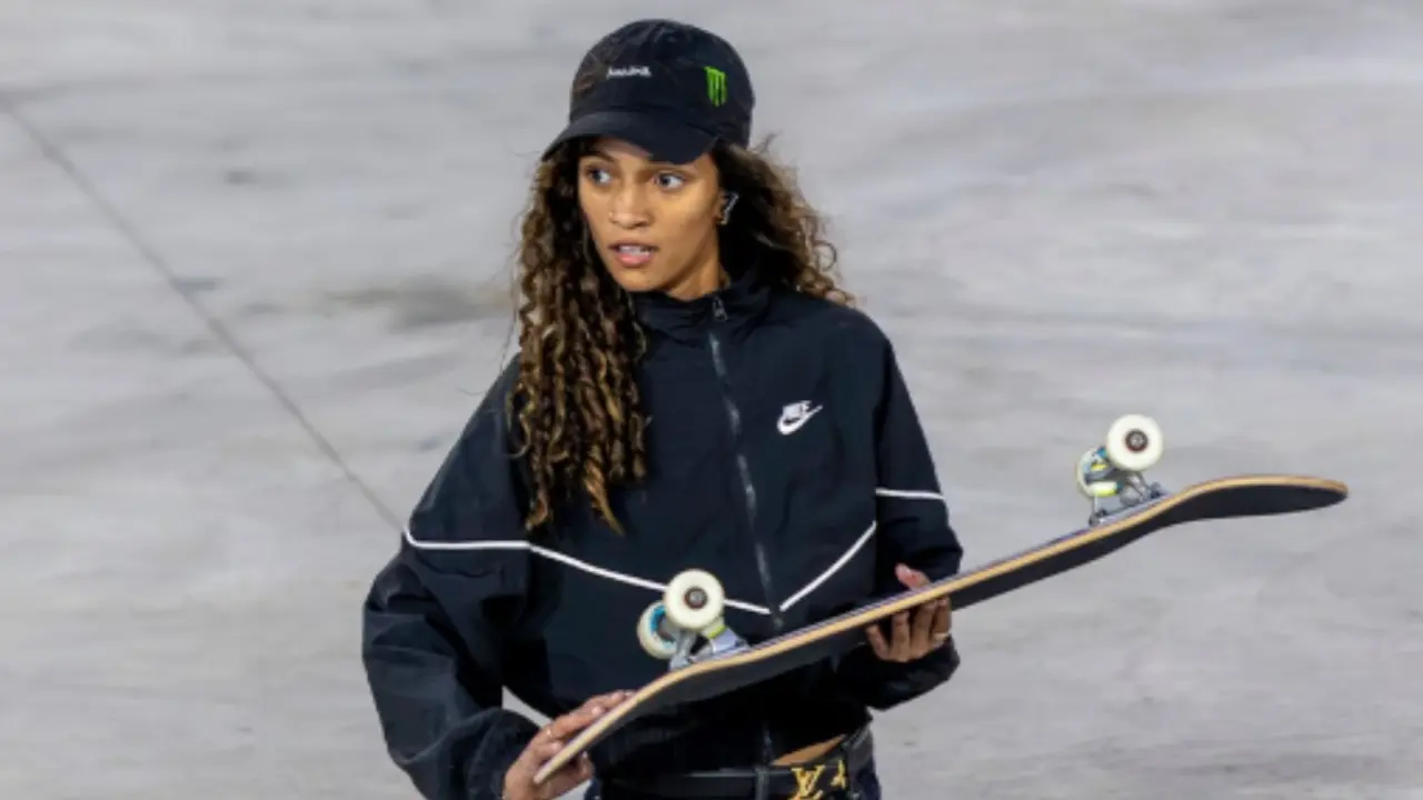 Rayssa Leal sofre quedas e fica em sétimo no Mundial de Skate Street