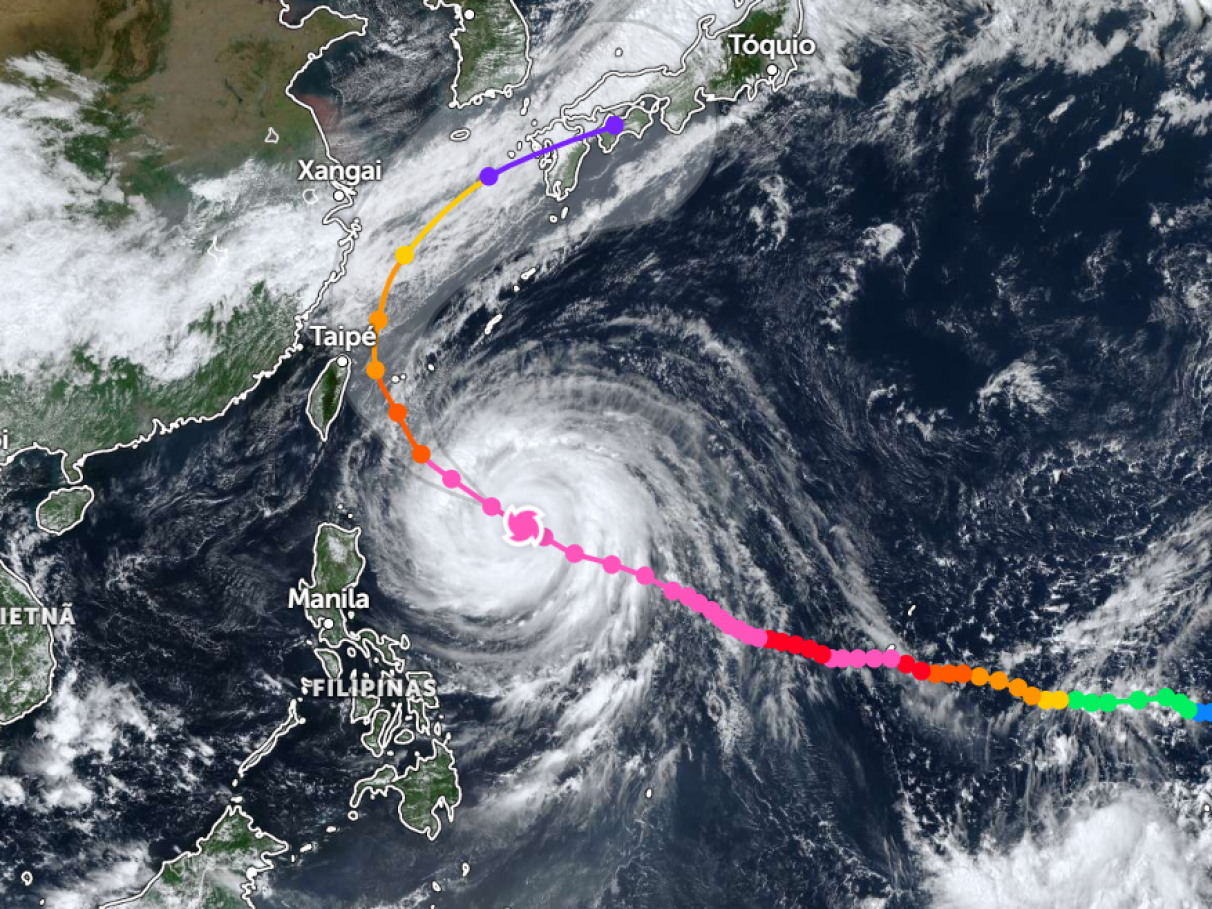 Tufão Champi paralisa Taiwan e Josephine vira pós-tropical