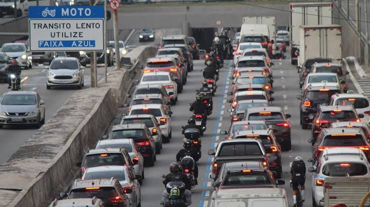 Prefeitura de São Paulo suspende rodízio de veículos após temporal