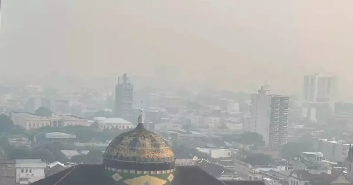 Manaus atinge nível perigoso de poluição do ar devido a queimadas