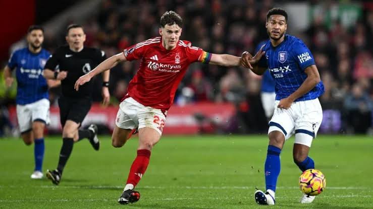 Nottingham Forest busca reação contra o Ipswich Town na Premier League