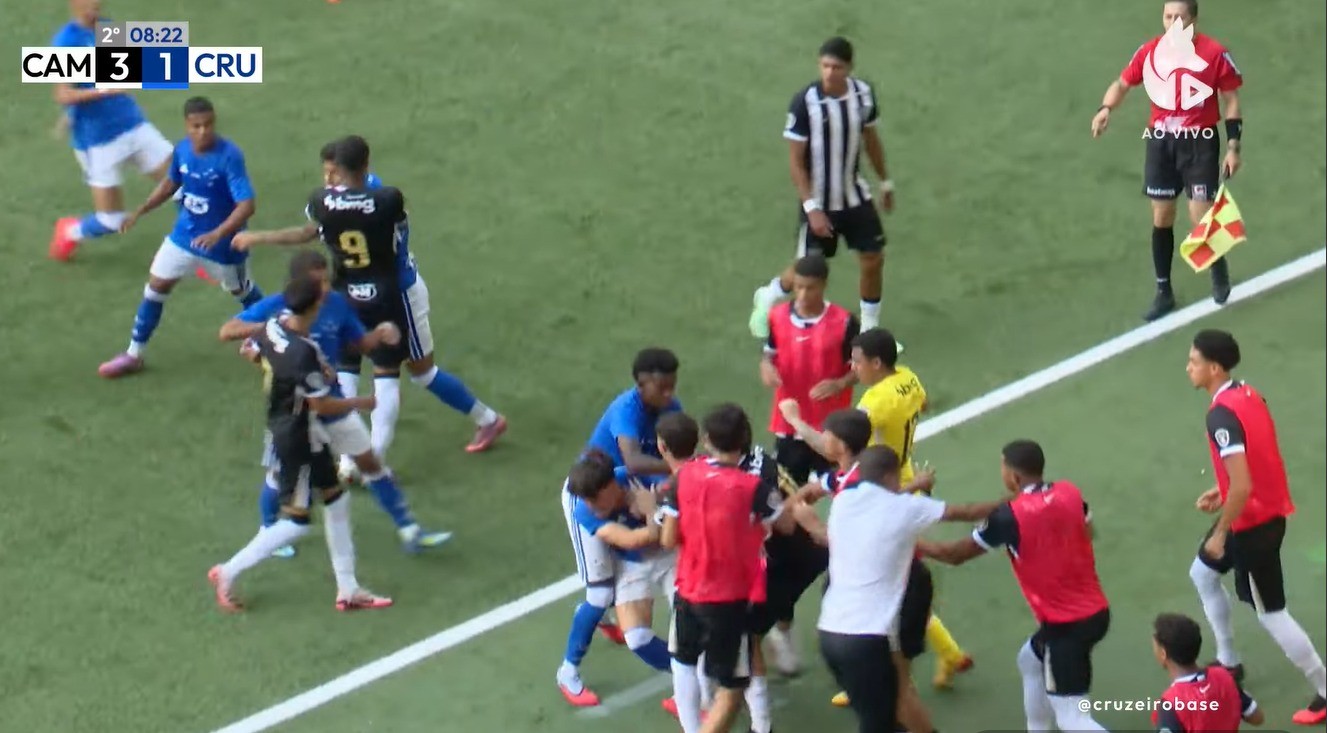Final do Mineiro Sub-20 entre Atlético-MG e Cruzeiro é marcada por briga e expulsões
