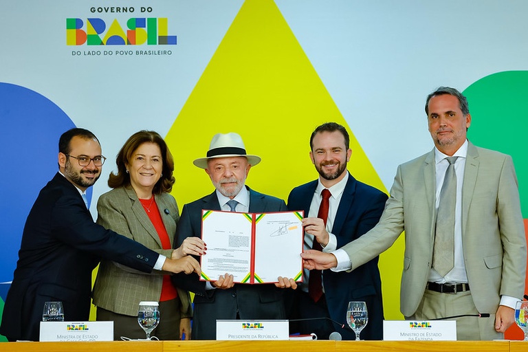 Governo federal lança novas regras e etapas do programa Desenrola Brasil