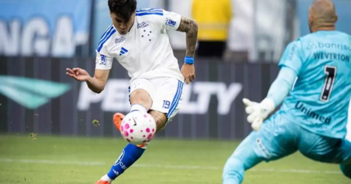 Cruzeiro vence o Grêmio de virada por 4 a 2 com três gols de Kaio Jorge