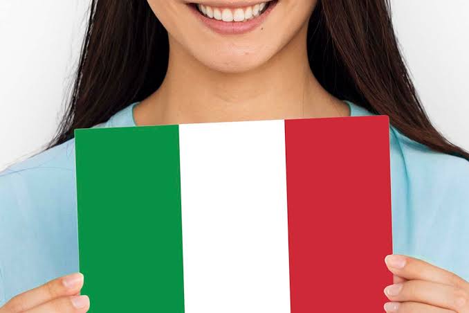 Italiana exige indenização após descobrir homossexualidade do marido