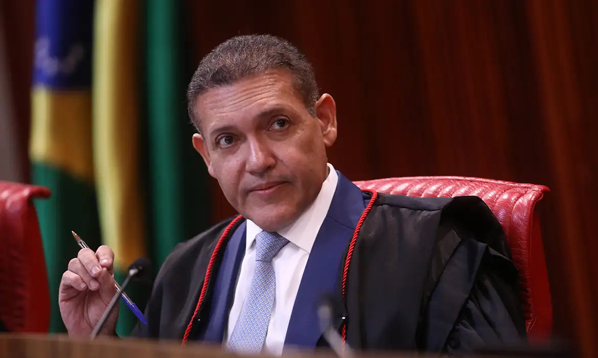 Nunes Marques decide sobre propaganda e revisão criminal
