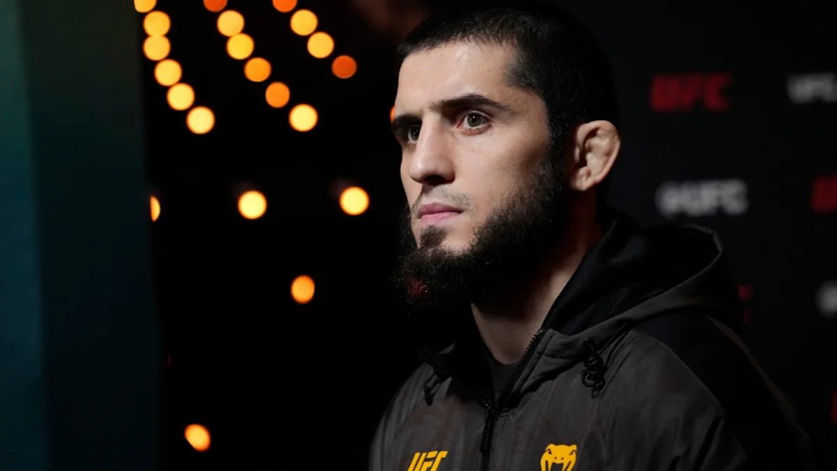 Luta entre Islam Makhachev e Carlos Prates deixa de ser o foco para o UFC 336