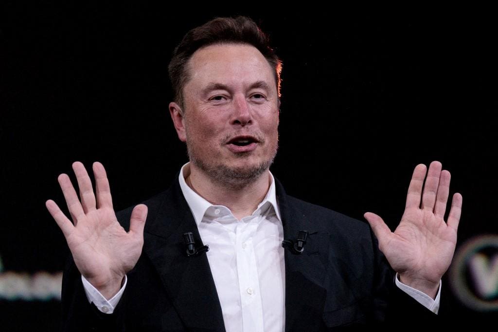 Elon Musk promete dar ações da SpaceX a crianças dos EUA