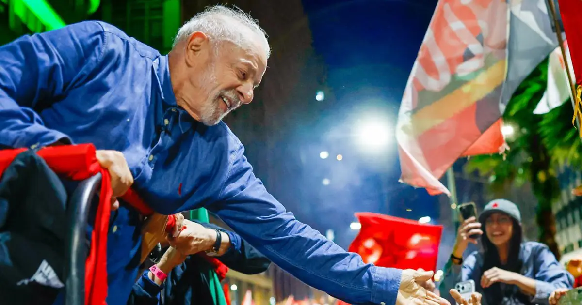 Aprovação do governo Lula oscila para cima e chega a 45%, indica Quaest