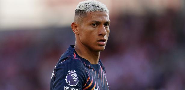 Richarlison cobra investigação da PF sobre ilha de R$ 10 milhões