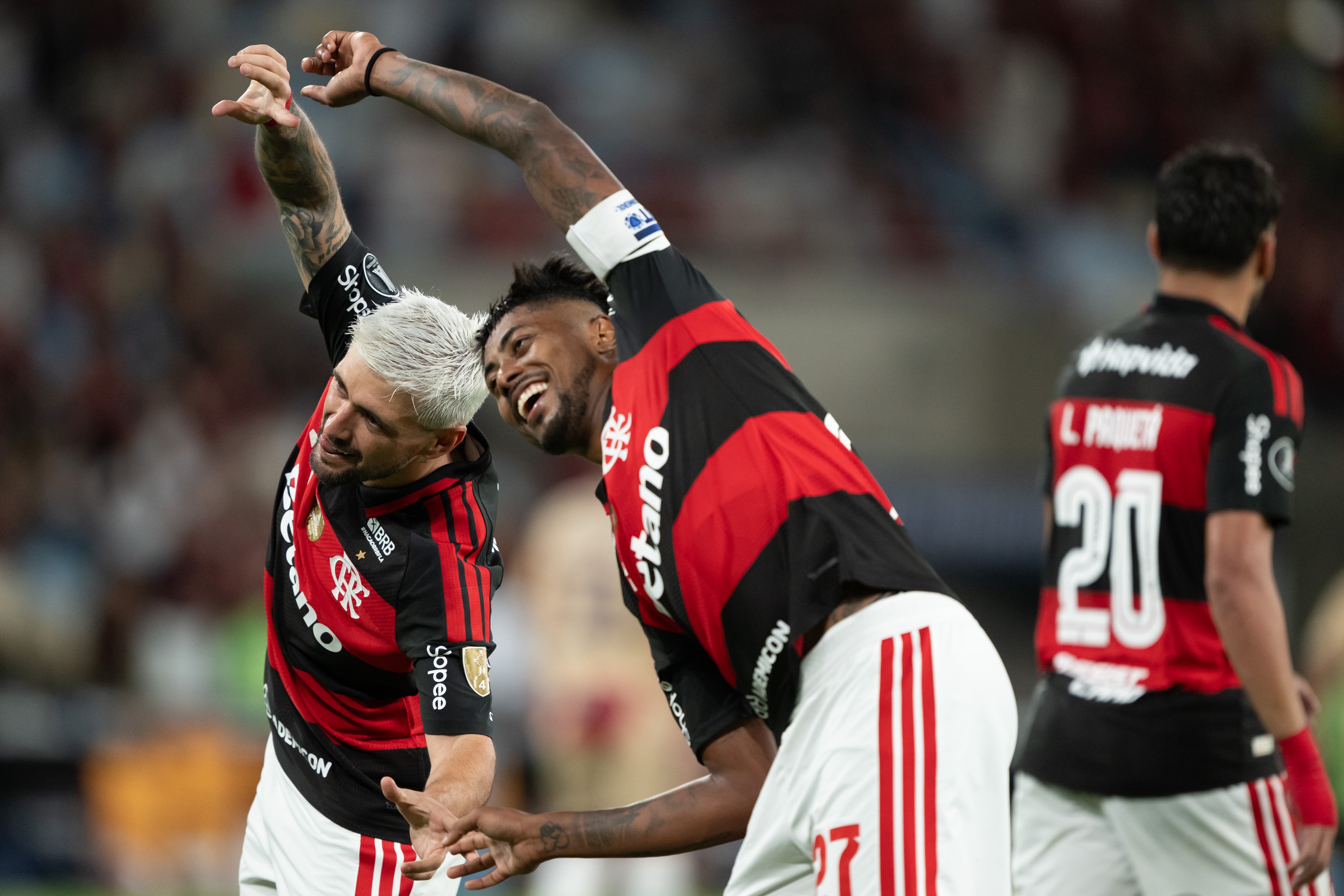 Flamengo e Estudiantes duelam por vaga na final da Libertadores