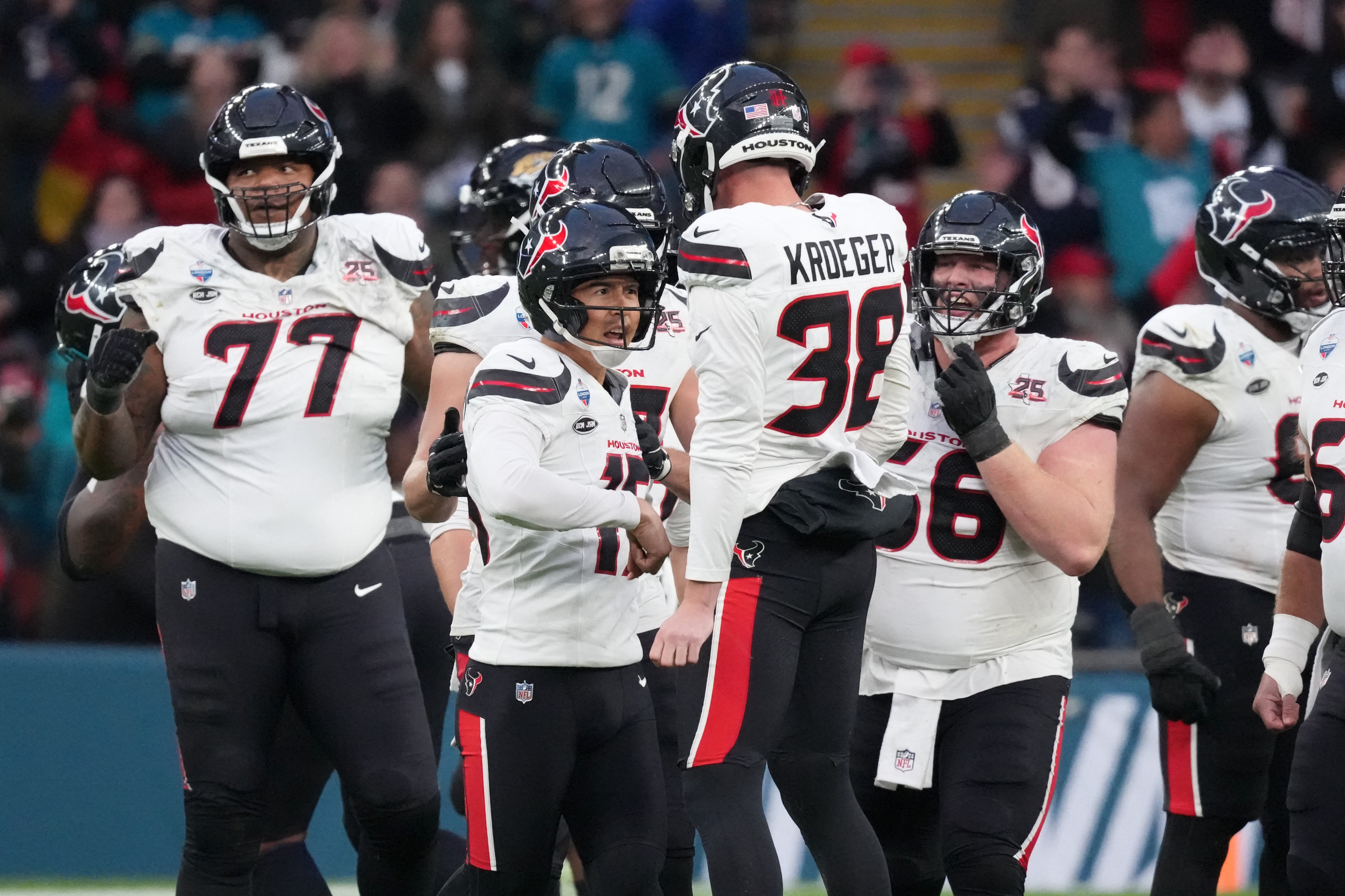 Texans e Ravens vencem partidas da NFL com field goals no último segundo
