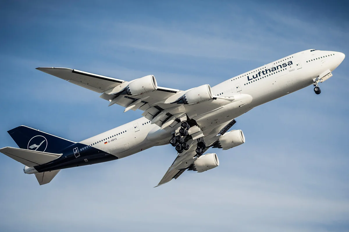 Boeing 747 da Lufthansa retorna temporariamente ao Rio de Janeiro
